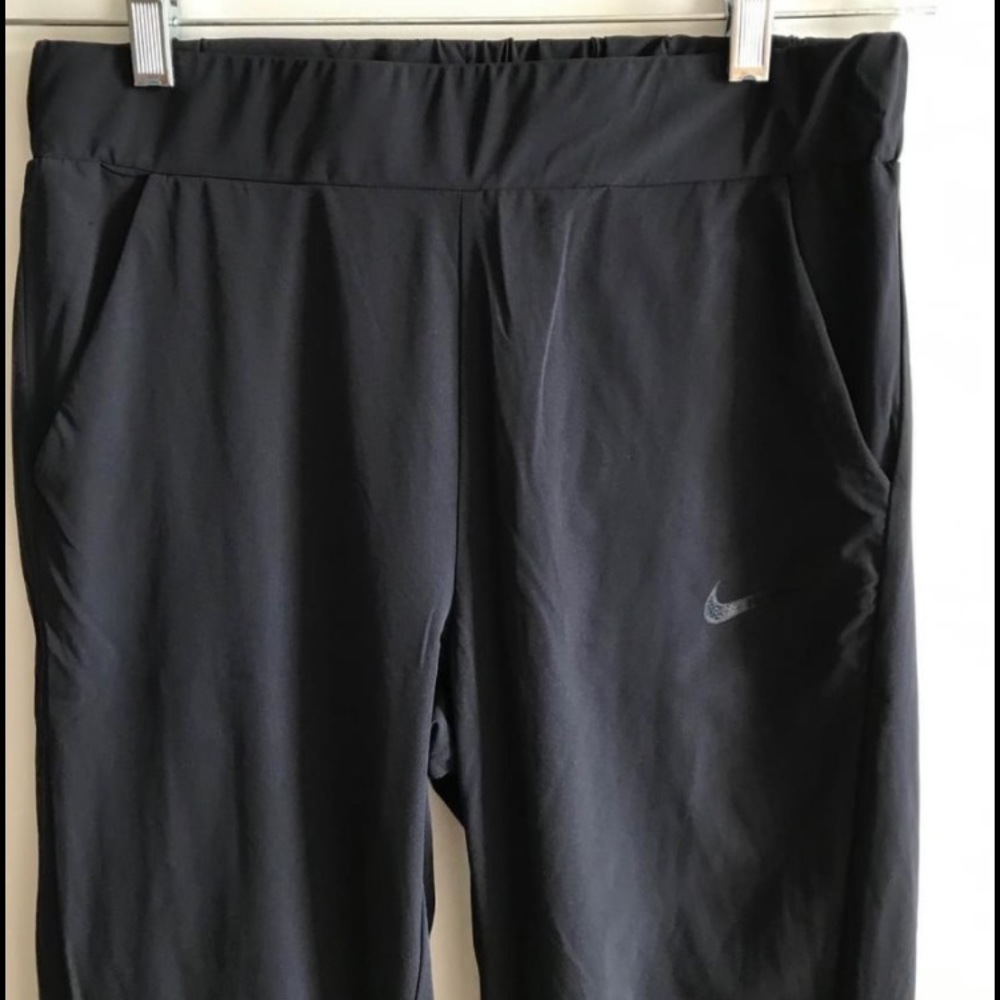 SOLD - Nike Bliss Training Pants